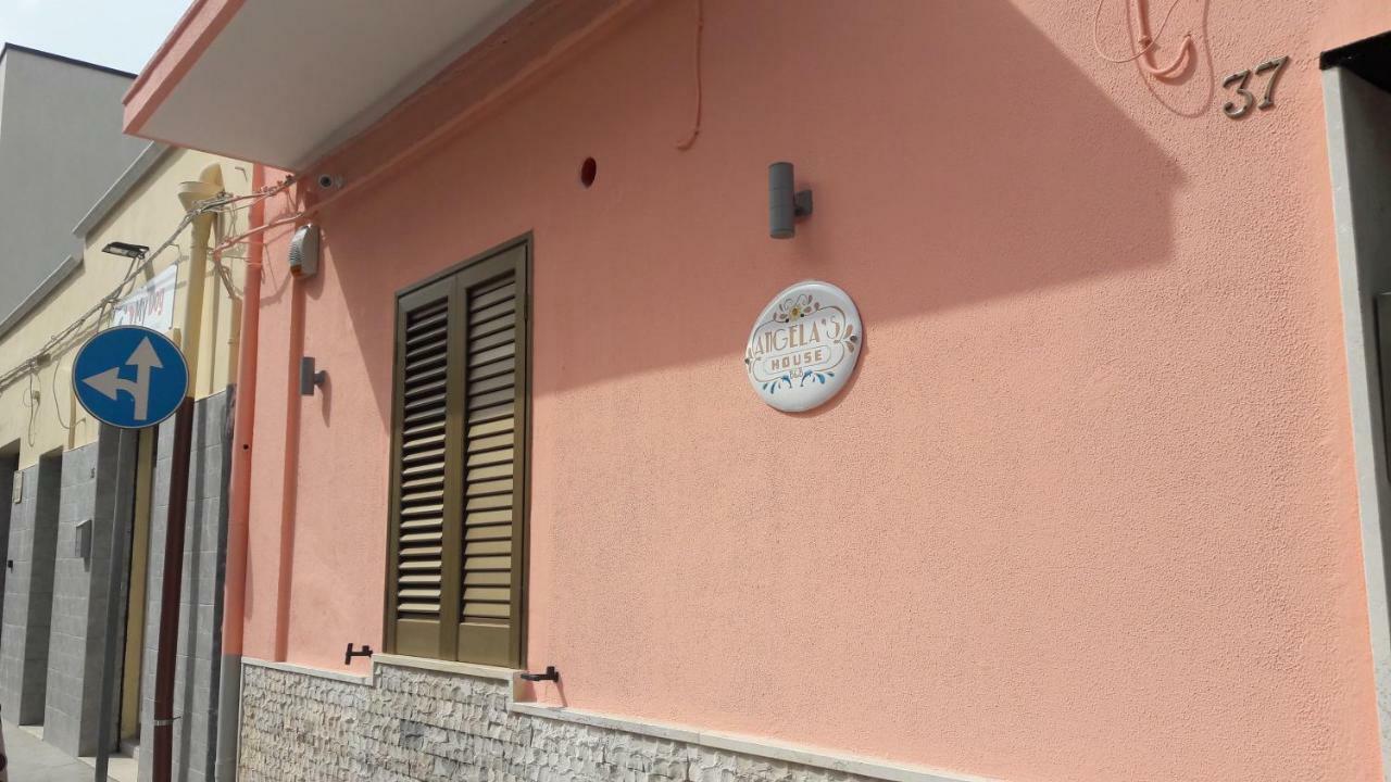 Angela'S House Bed & Breakfast Taranto Bagian luar foto